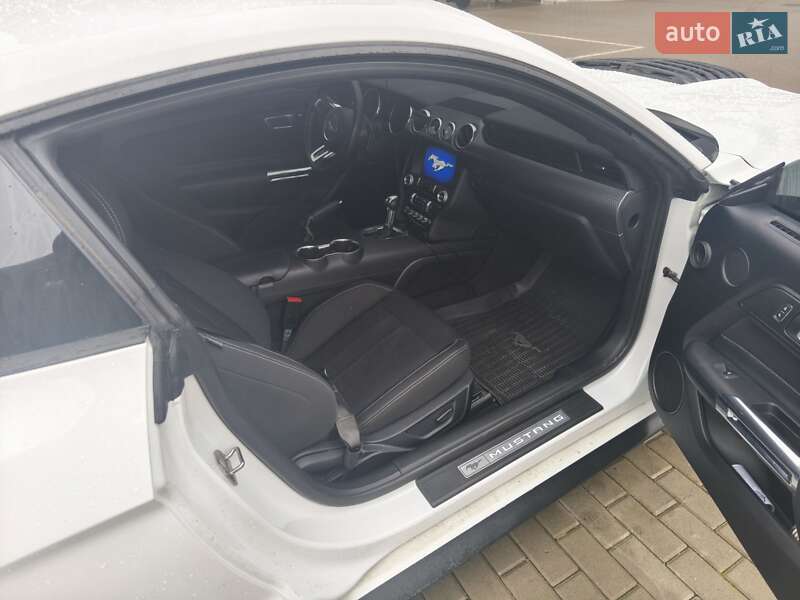Купе Ford Mustang 2020 в Киеве