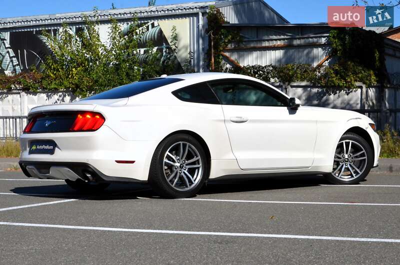 Купе Ford Mustang 2017 в Києві