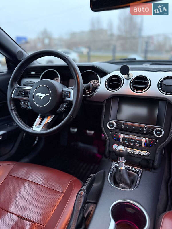 Купе Ford Mustang 2015 в Киеве