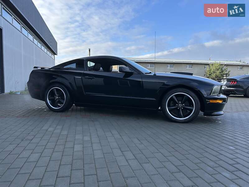 Купе Ford Mustang 2008 в Киеве