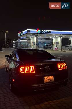 Купе Ford Mustang 2014 в Львові