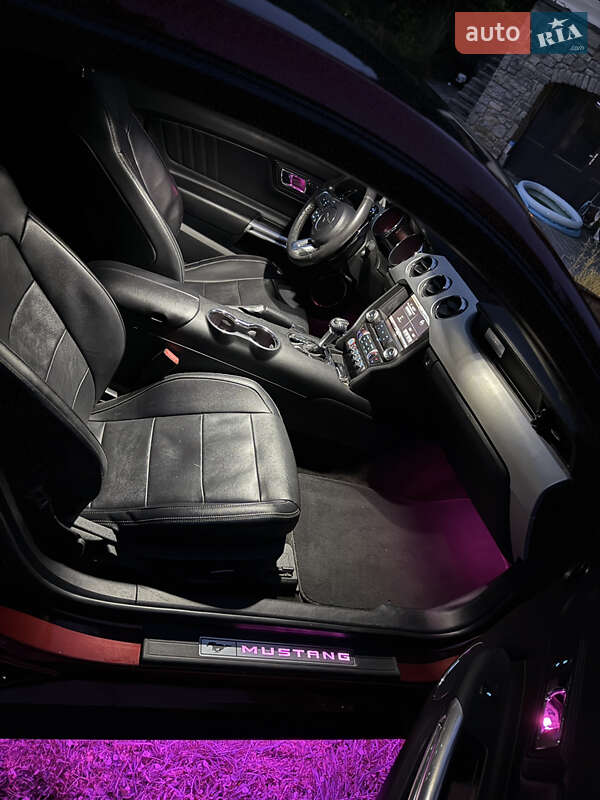 Купе Ford Mustang 2015 в Киеве фото 4 Купе Ford Mustang 2015 в Киеве