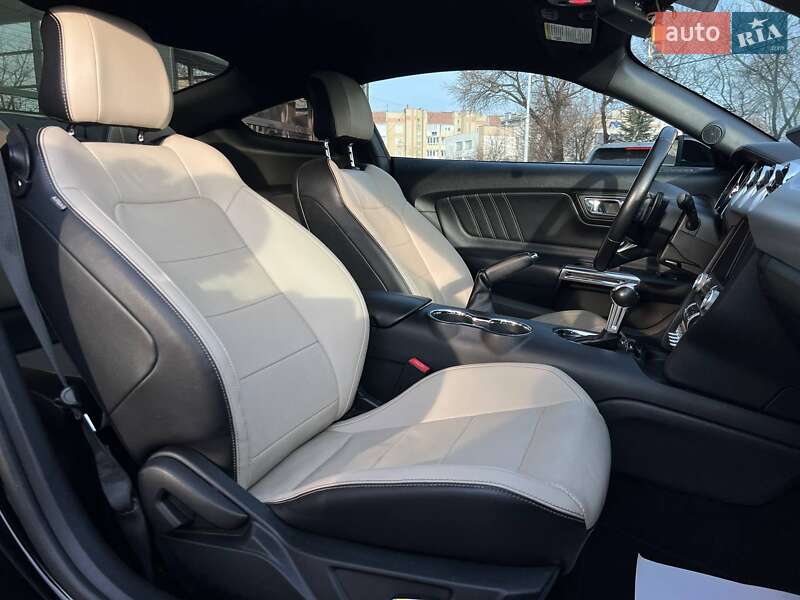 Купе Ford Mustang 2016 в Ивано-Франковске