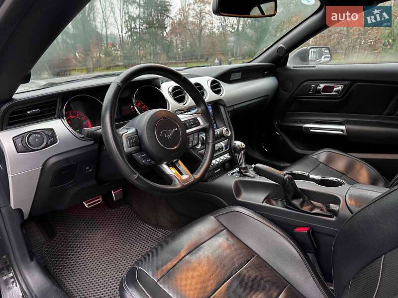 Кабриолет Ford Mustang 2016 в Киеве фото 13 Кабриолет Ford Mustang 2016 в Киеве