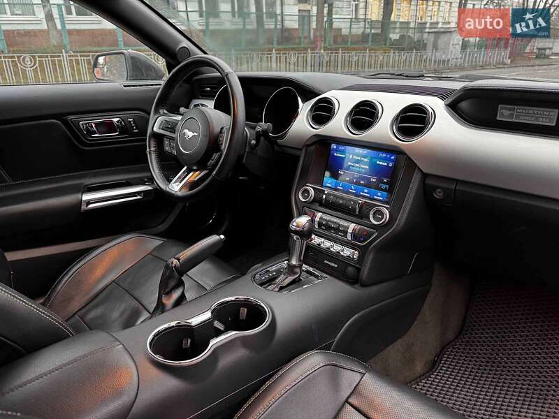 Кабриолет Ford Mustang 2016 в Киеве фото 30 Кабриолет Ford Mustang 2016 в Киеве
