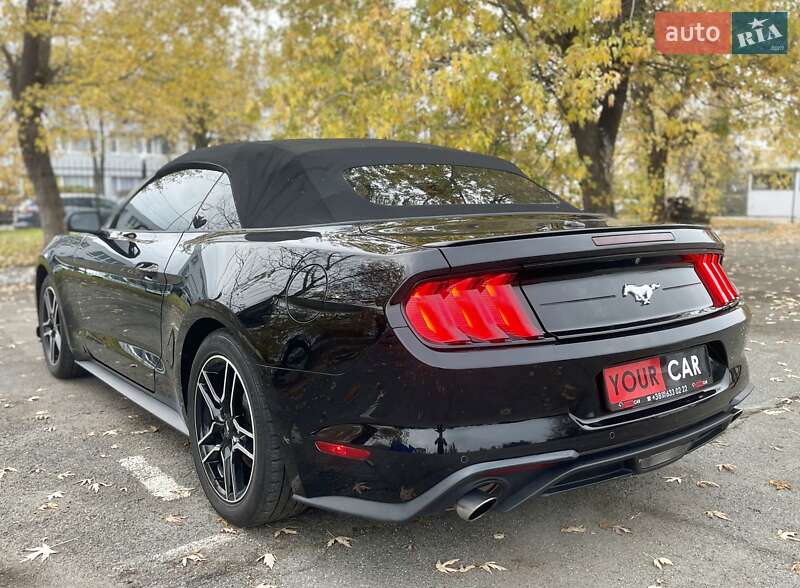 Кабриолет Ford Mustang 2019 в Киеве