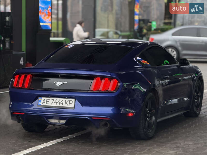 Купе Ford Mustang 2015 в Дніпрі