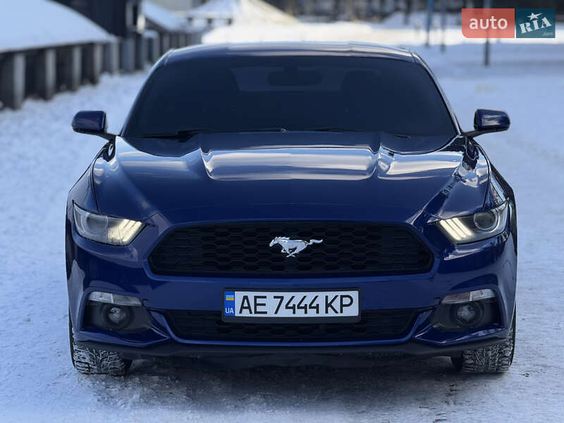 Купе Ford Mustang 2015 в Дніпрі