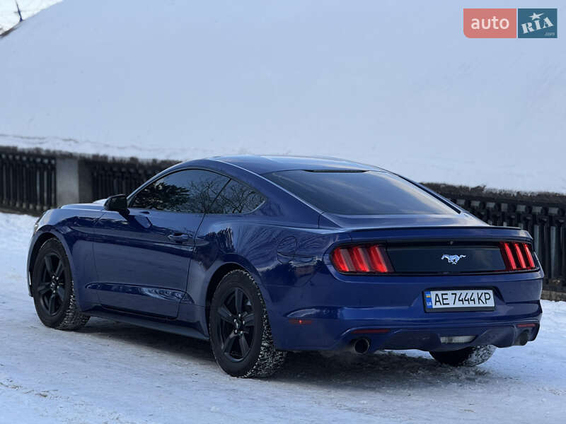 Купе Ford Mustang 2015 в Дніпрі