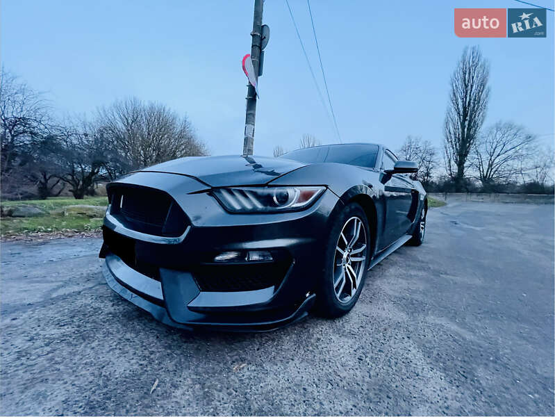 Купе Ford Mustang 2015 в Виннице