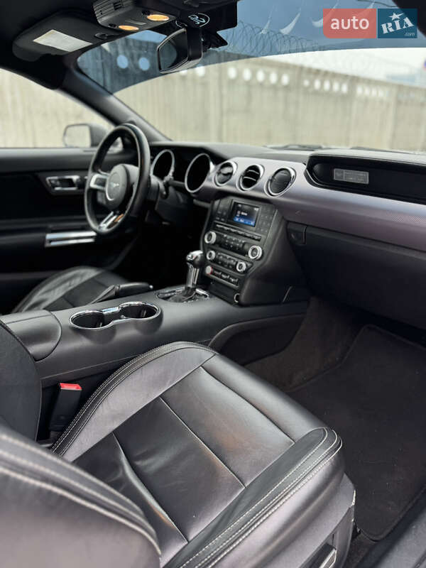 Купе Ford Mustang 2016 в Киеве