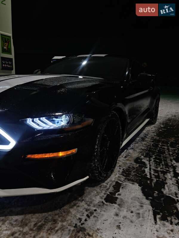 Купе Ford Mustang 2019 в Берегово
