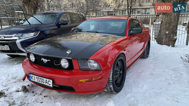 Купе Ford Mustang 2008 в Киеве