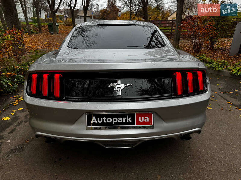 Купе Ford Mustang 2017 в Киеве