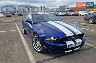 Купе Ford Mustang 2012 в Измаиле