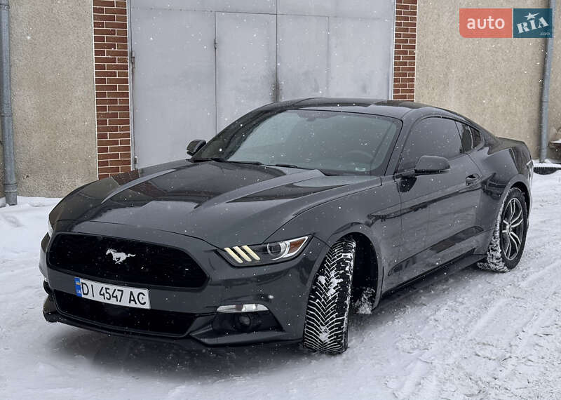Купе Ford Mustang 2015 в Хотине