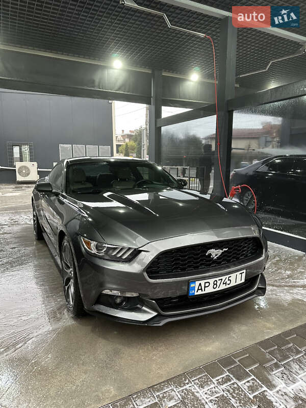 Купе Ford Mustang 2015 в Киеве фото 36 Купе Ford Mustang 2015 в Киеве