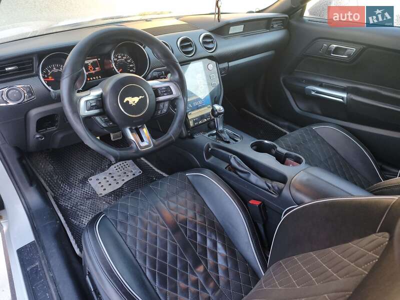 Купе Ford Mustang 2015 в Сквире