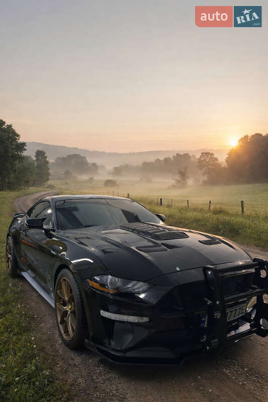 Купе Ford Mustang 2018 в Києві фото 11 Купе Ford Mustang 2018 в Києві