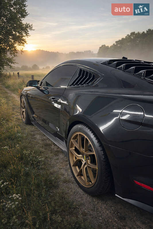 Купе Ford Mustang 2018 в Києві фото 14 Купе Ford Mustang 2018 в Києві