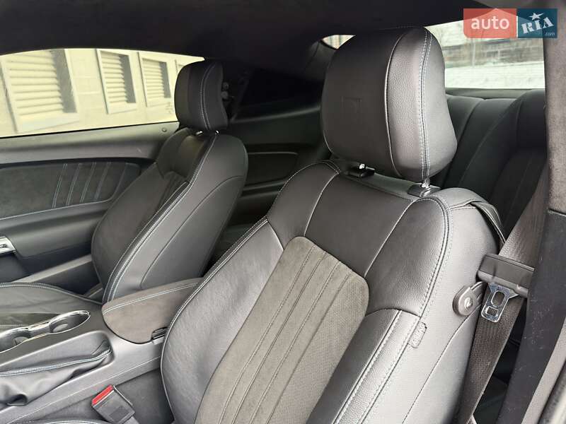 Купе Ford Mustang 2014 в Киеве фото 18 Купе Ford Mustang 2014 в Киеве