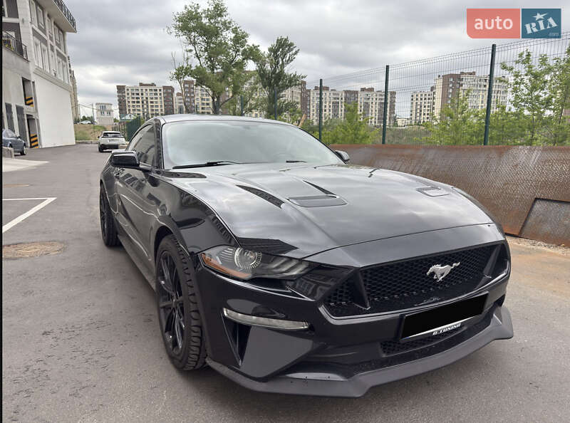 Купе Ford Mustang 2018 в Киеве