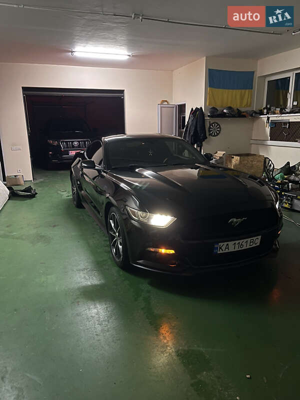 Купе Ford Mustang 2015 в Києві фото Купе Ford Mustang 2015 в Києві