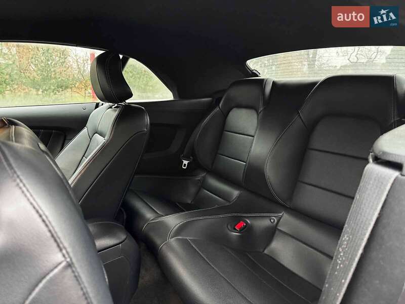 Кабриолет Ford Mustang 2016 в Киеве