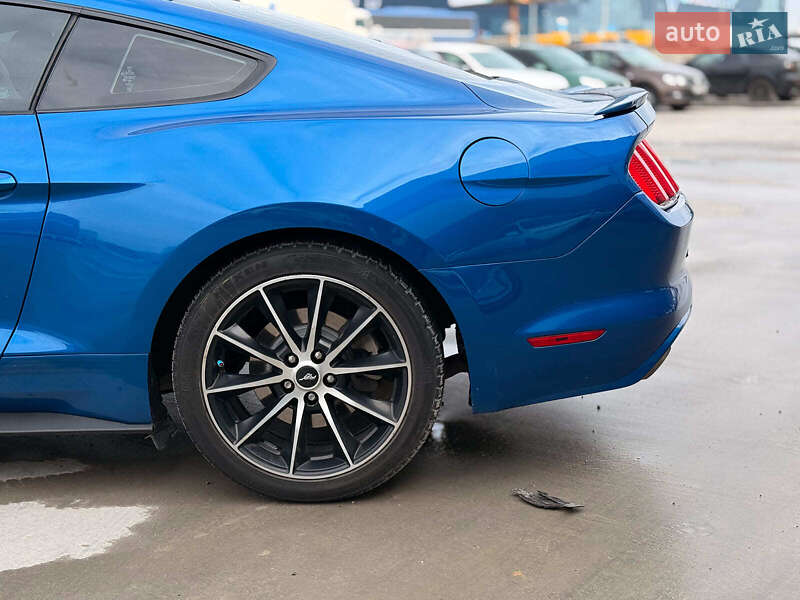 Купе Ford Mustang 2017 в Львові