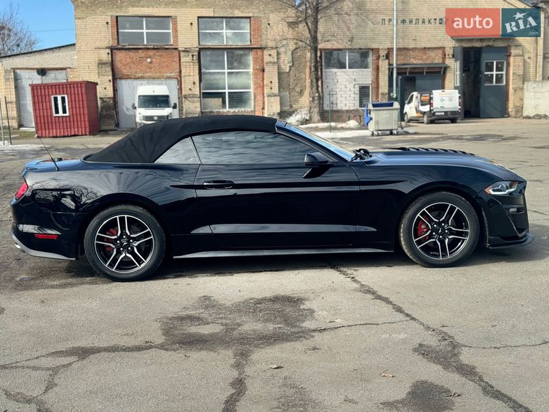 Кабриолет Ford Mustang 2019 в Киеве