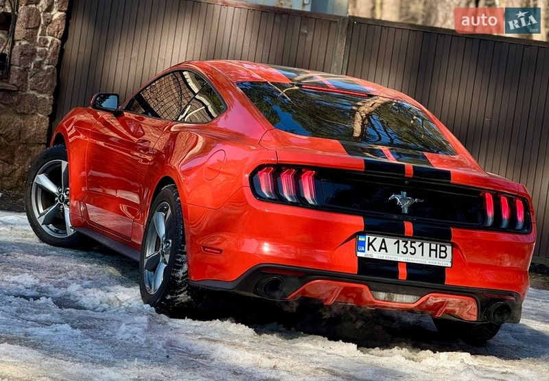 Купе Ford Mustang 2016 в Києві