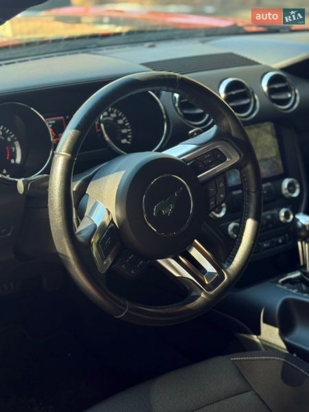 Купе Ford Mustang 2016 в Києві