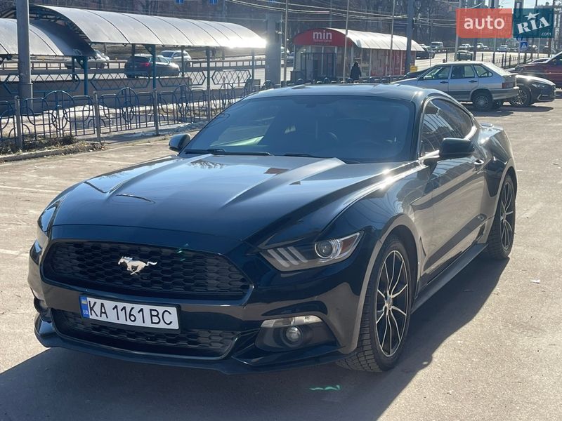 Купе Ford Mustang 2015 в Києві