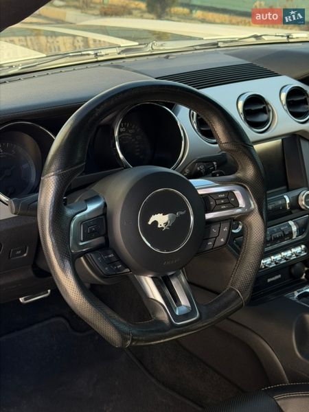 Купе Ford Mustang 2016 в Бучі