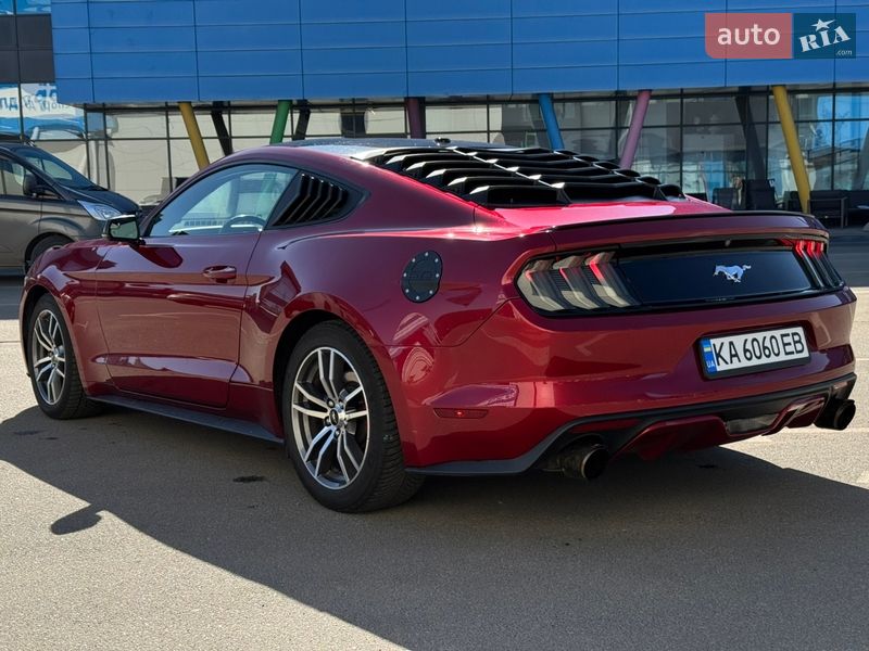 Купе Ford Mustang 2015 в Києві