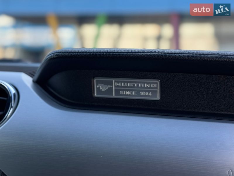 Купе Ford Mustang 2015 в Києві