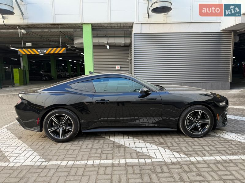 Купе Ford Mustang 2023 в Киеве