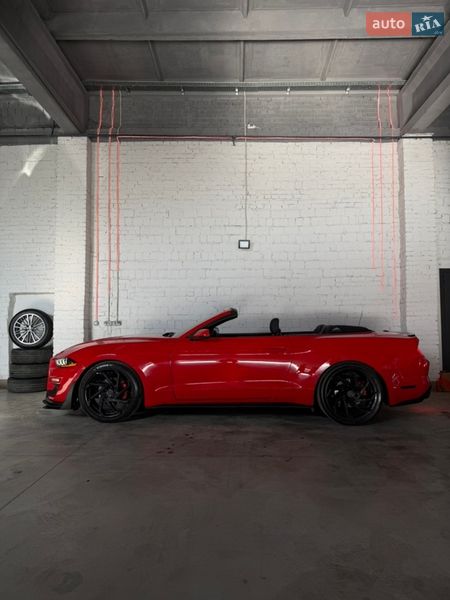 Кабриолет Ford Mustang 2019 в Черновцах
