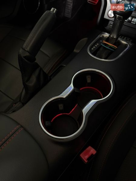 Кабриолет Ford Mustang 2019 в Черновцах