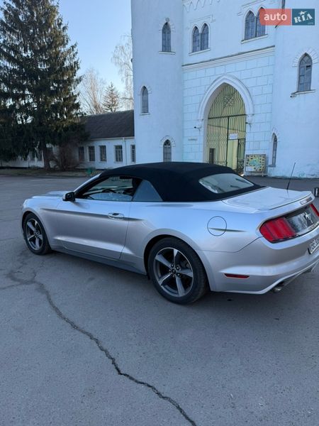Кабриолет Ford Mustang 2015 в Корсуне-Шевченковском