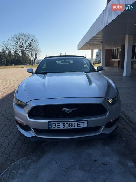 Кабриолет Ford Mustang 2015 в Корсуне-Шевченковском