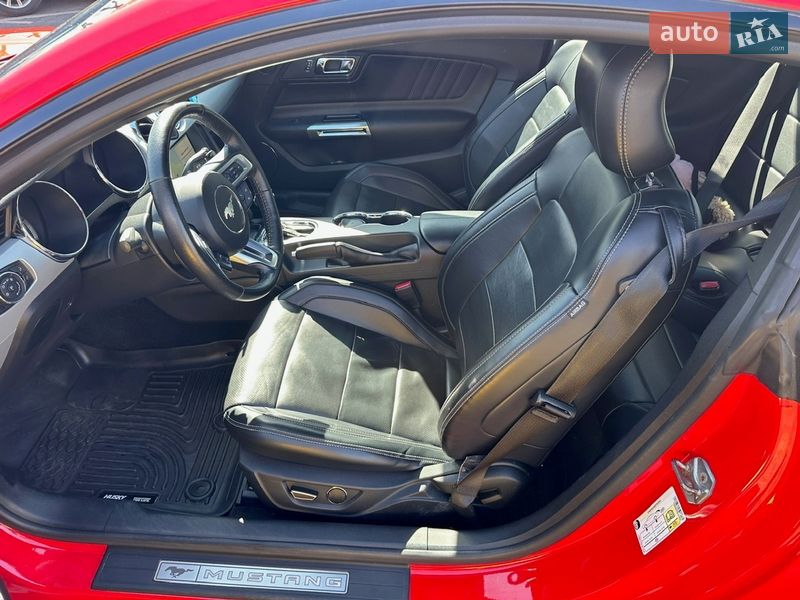 Купе Ford Mustang 2016 в Києві