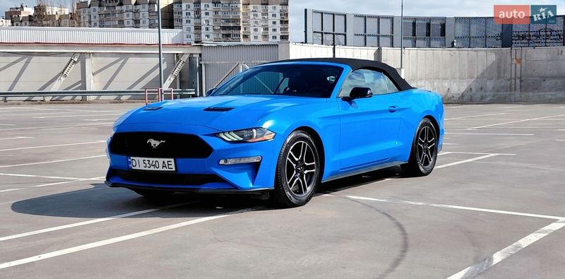Кабриолет Ford Mustang 2018 в Киеве