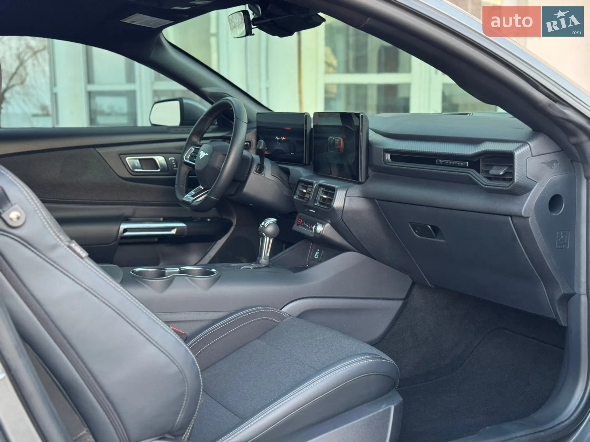 2025 Ford Mustang - мініатюра 24