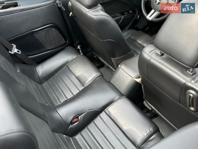 Кабріолет Ford Mustang 2006 в Чернівцях фото 9 Кабріолет Ford Mustang 2006 в Чернівцях