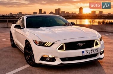 Купе Ford Mustang 2015 в Киеве