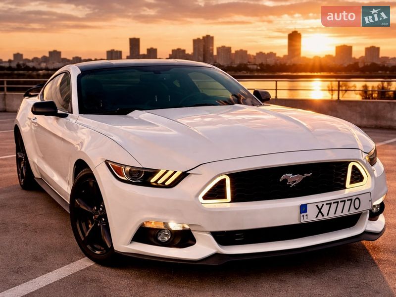 Купе Ford Mustang 2015 в Киеве фото Купе Ford Mustang 2015 в Киеве