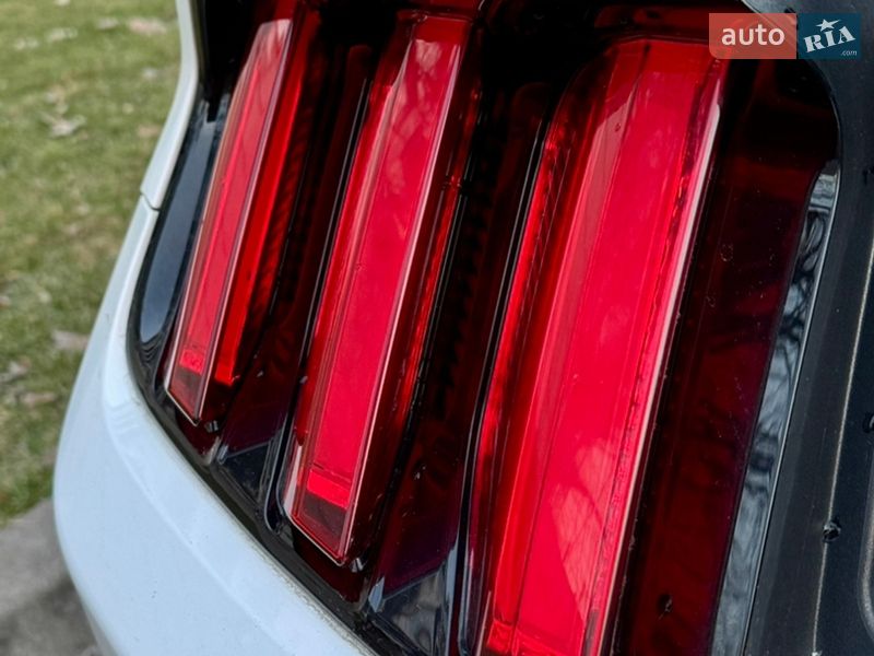 Купе Ford Mustang 2015 в Киеве фото 21 Купе Ford Mustang 2015 в Киеве