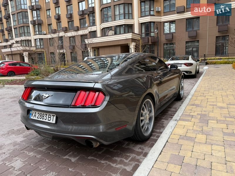 Купе Ford Mustang 2015 в Киеве