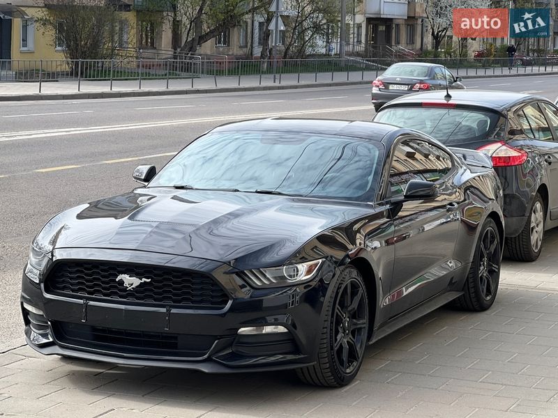 Купе Ford Mustang 2016 в Львові